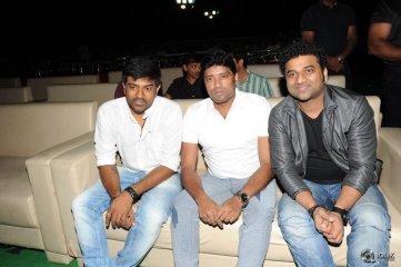 Kumari 21 F Movie Platinum Disc Function